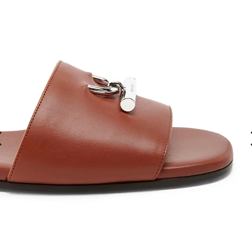 Alexander McQueen T-Bar slip-on slides. Size 36.5
Cognac. New in box  AUTHENTIC - Picture 3 of 10